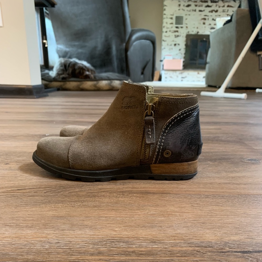 Sorel low cut boots